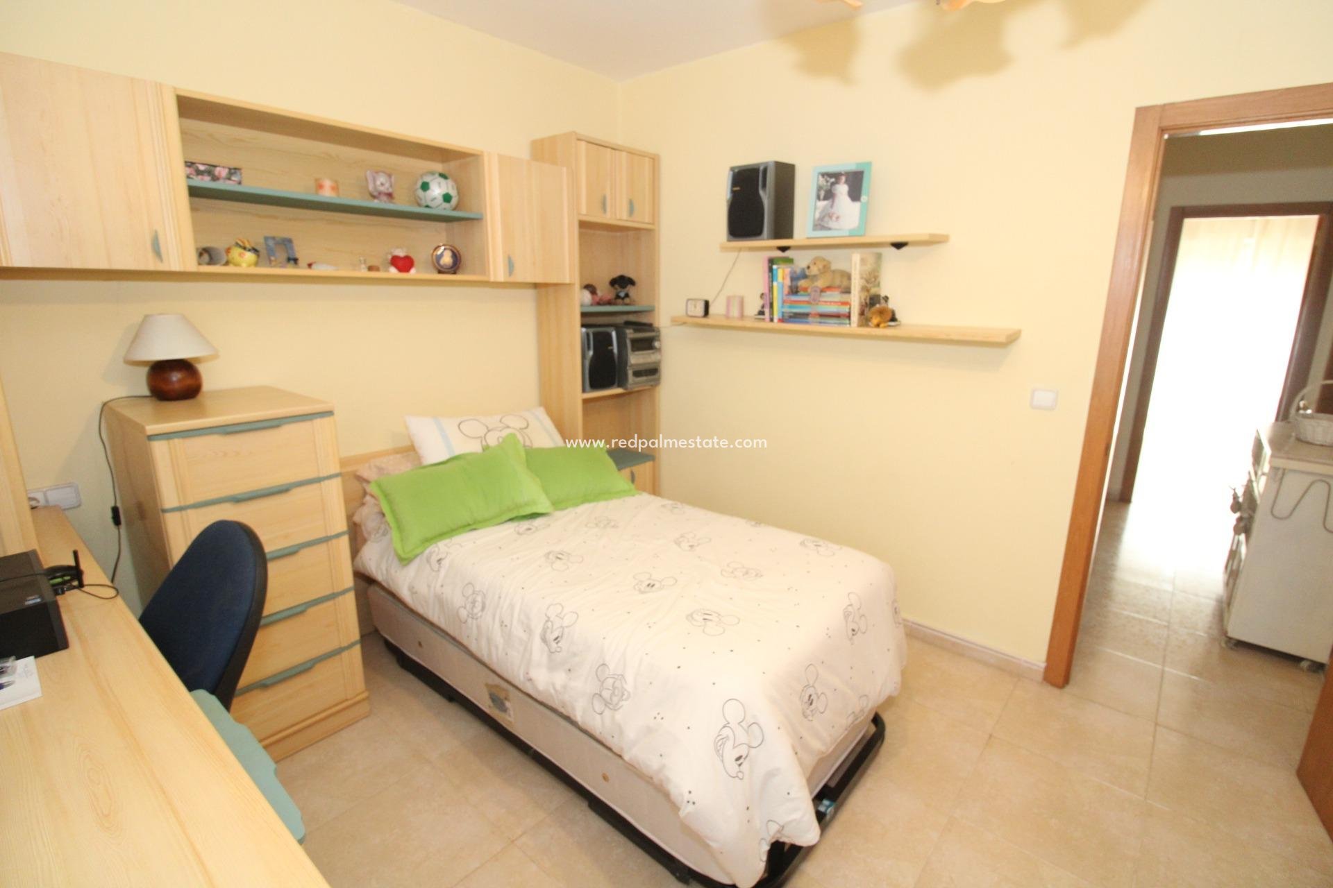 Resale - Town House -
Los Alczares - Serena Golf