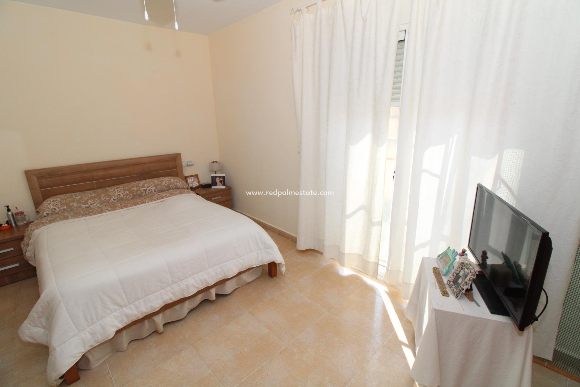 Resale - Town House -
Los Alczares - Serena Golf