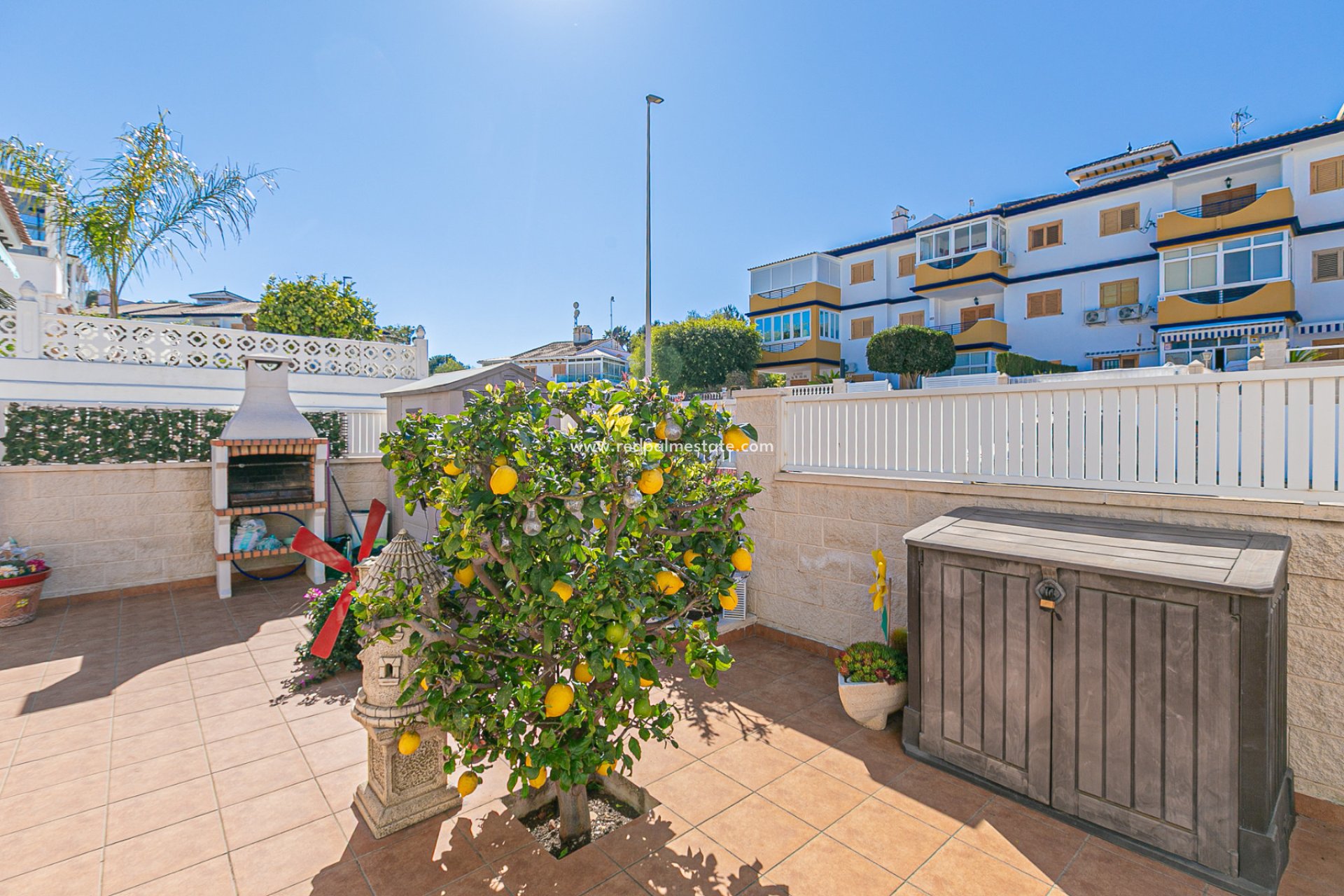 Resale - Town House -
Mil Palmeras - Riomar