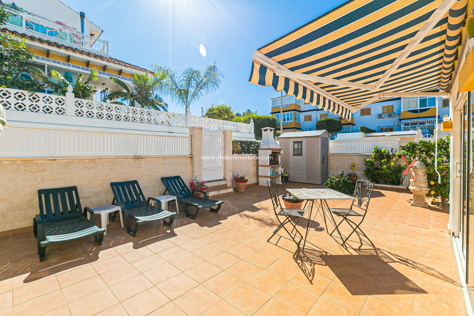 Resale - Town House -
Mil Palmeras - Riomar