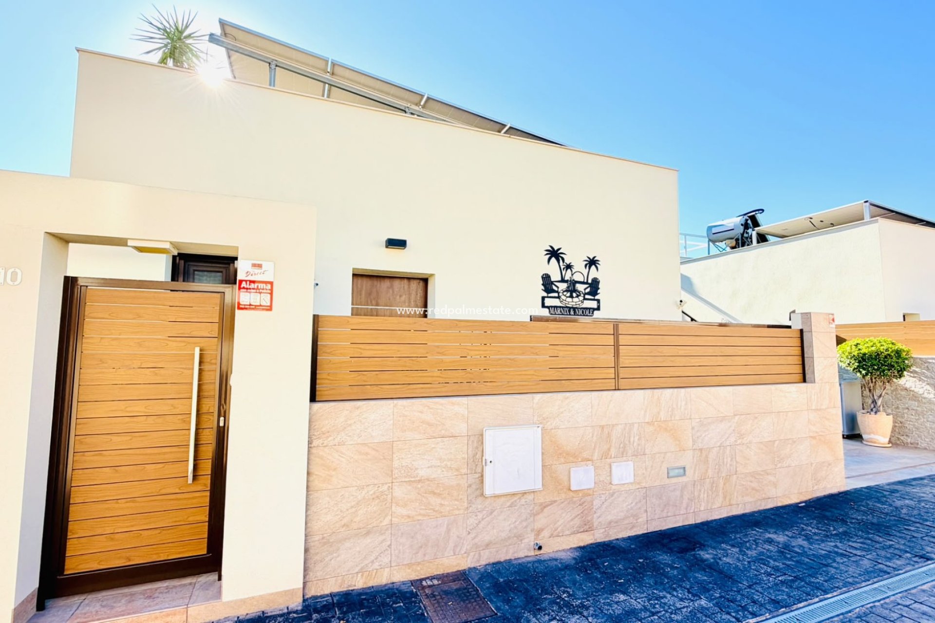 Resale - Town House -
Montesinos - La Herada