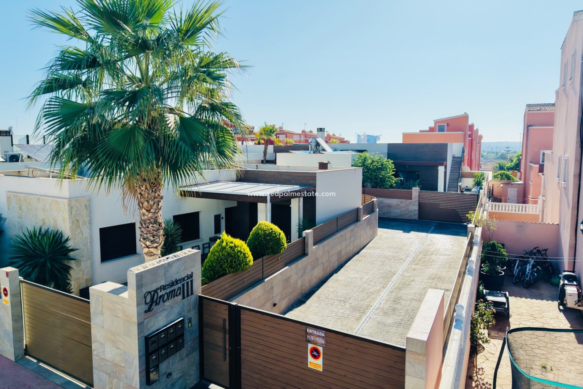 Resale - Town House -
Montesinos - La Herada