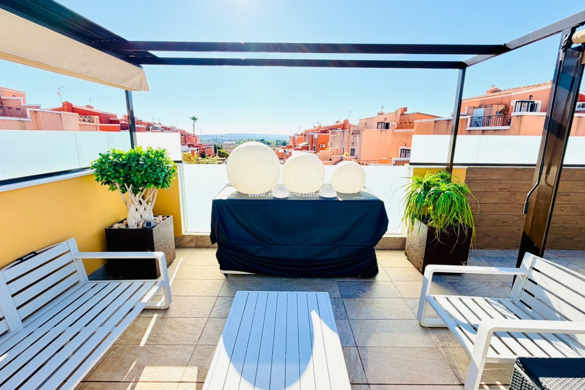 Resale - Town House -
Montesinos - La Herada