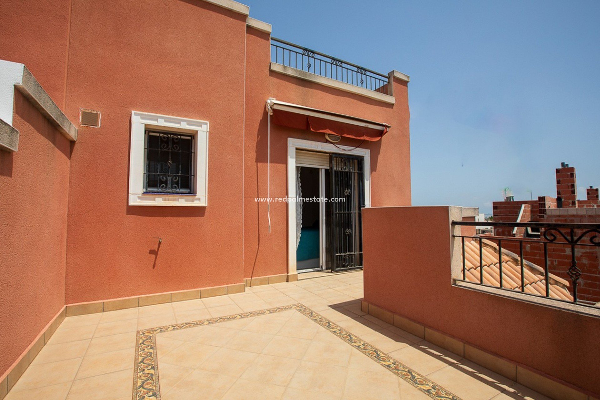 Resale - Town House -
Montesinos - La Herada