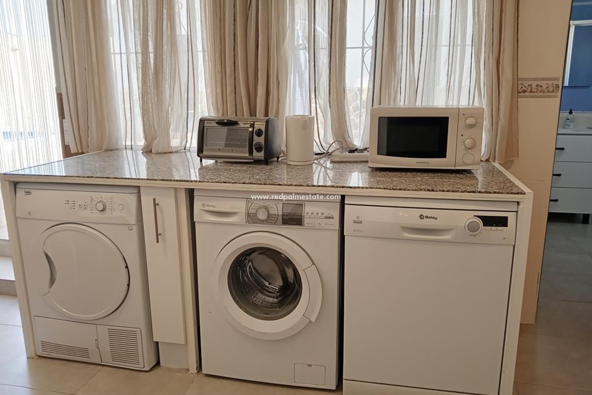Resale - Town House -
Montesinos - PUEBLO CENTRO