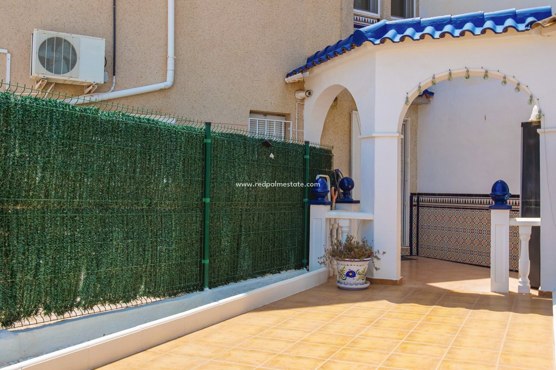 Resale - Town House -
Orihuela Costa - Beachside