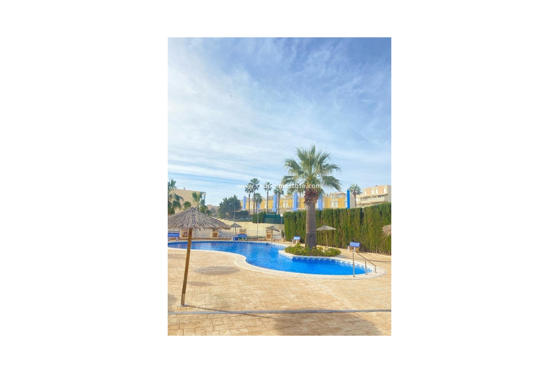 Resale - Town House -
Orihuela Costa - Campoamor