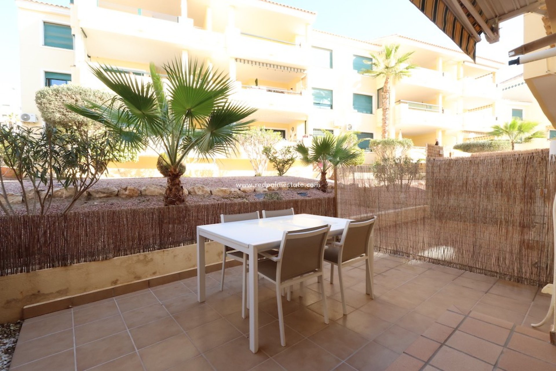 Resale - Town House -
Orihuela Costa - Campoamor