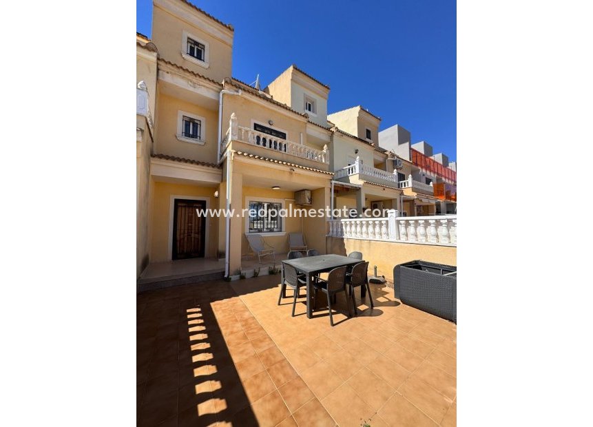 Resale - Town House -
Orihuela Costa - Campoamor