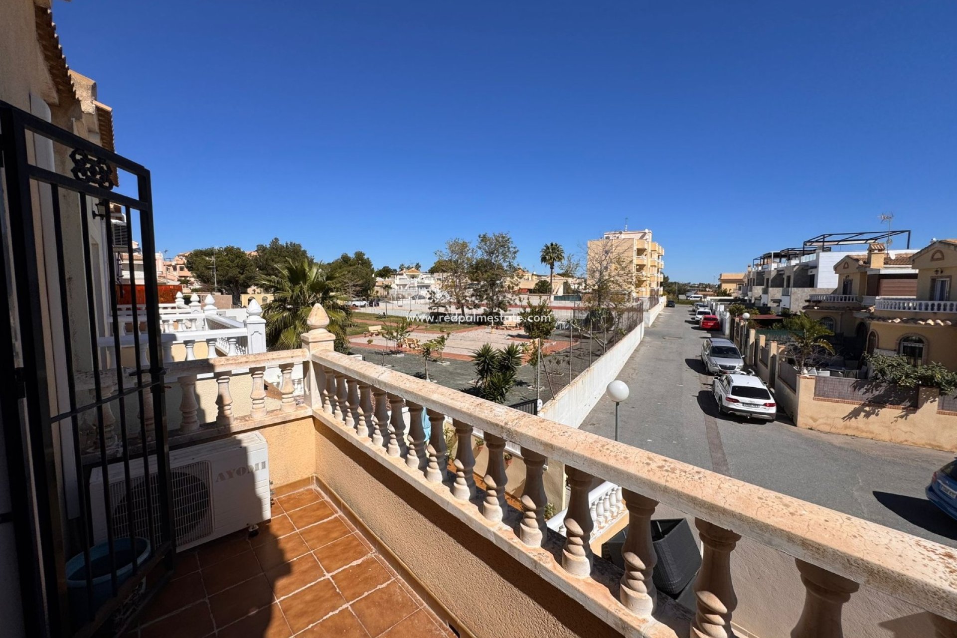 Resale - Town House -
Orihuela Costa - Campoamor