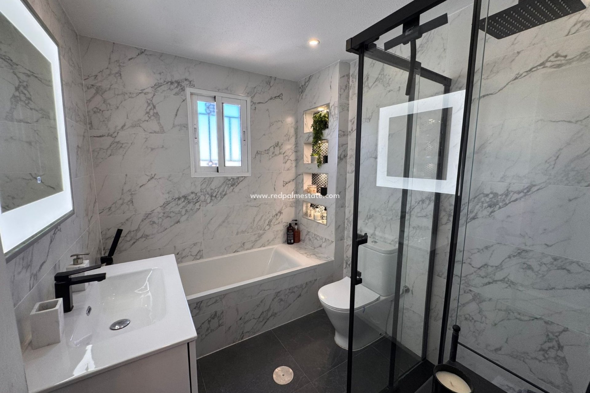 Resale - Town House -
Orihuela Costa - Campoamor