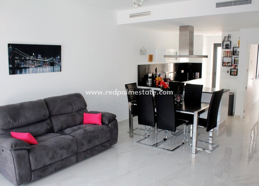 Resale - Town House -
Orihuela Costa - Costa Blanca