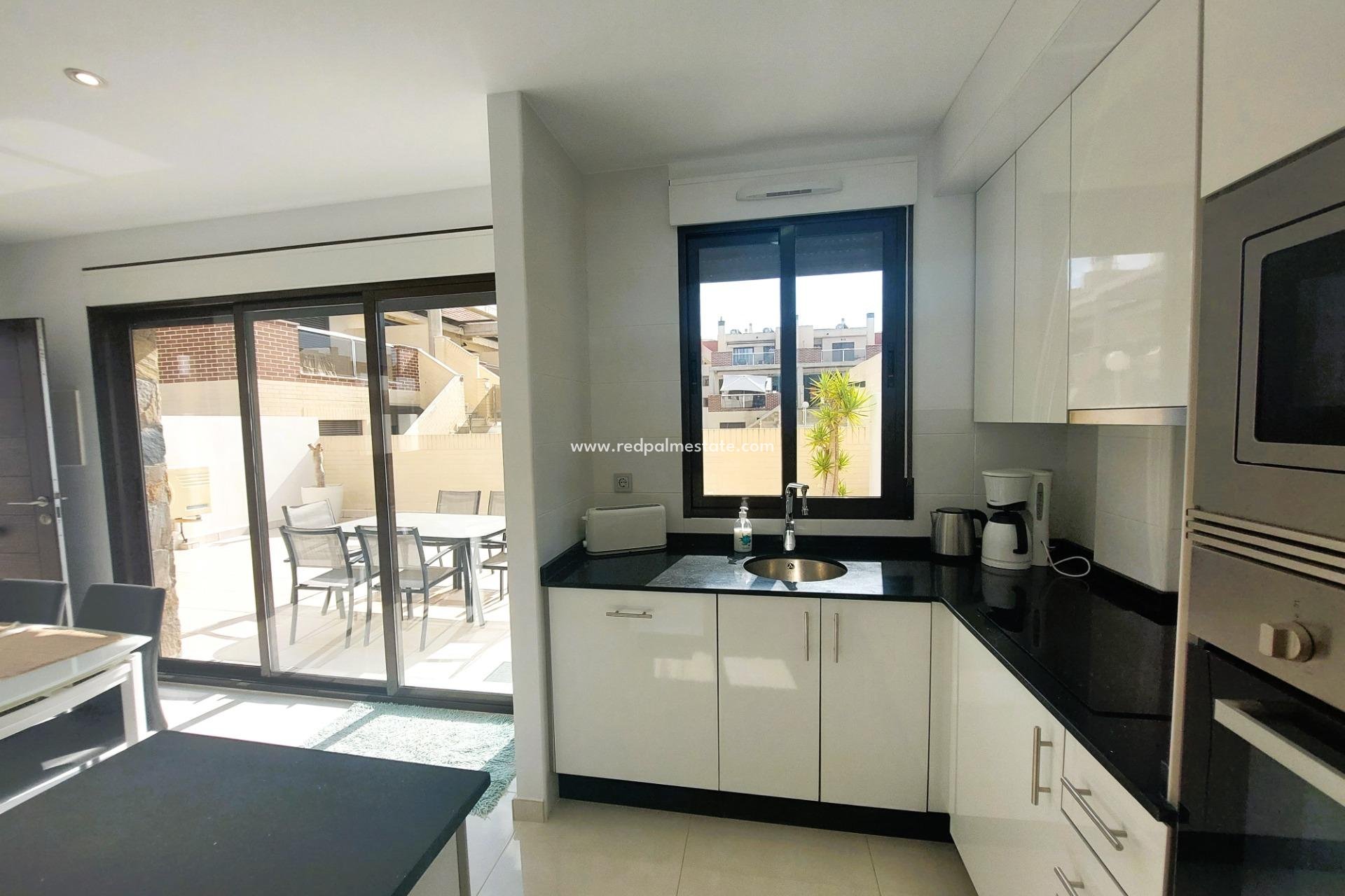 Resale - Town House -
Orihuela Costa - Costa Blanca