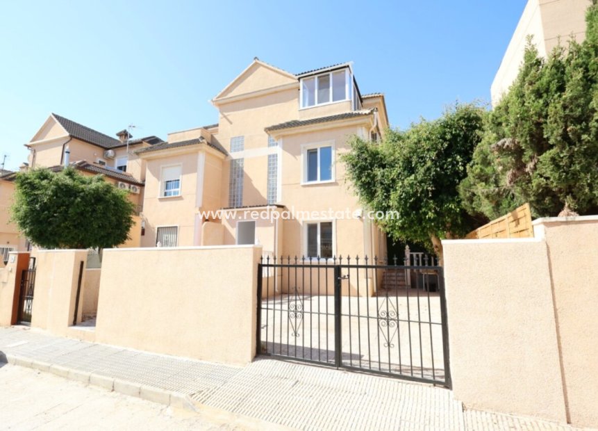 Resale - Town House -
Orihuela Costa - Costa Blanca