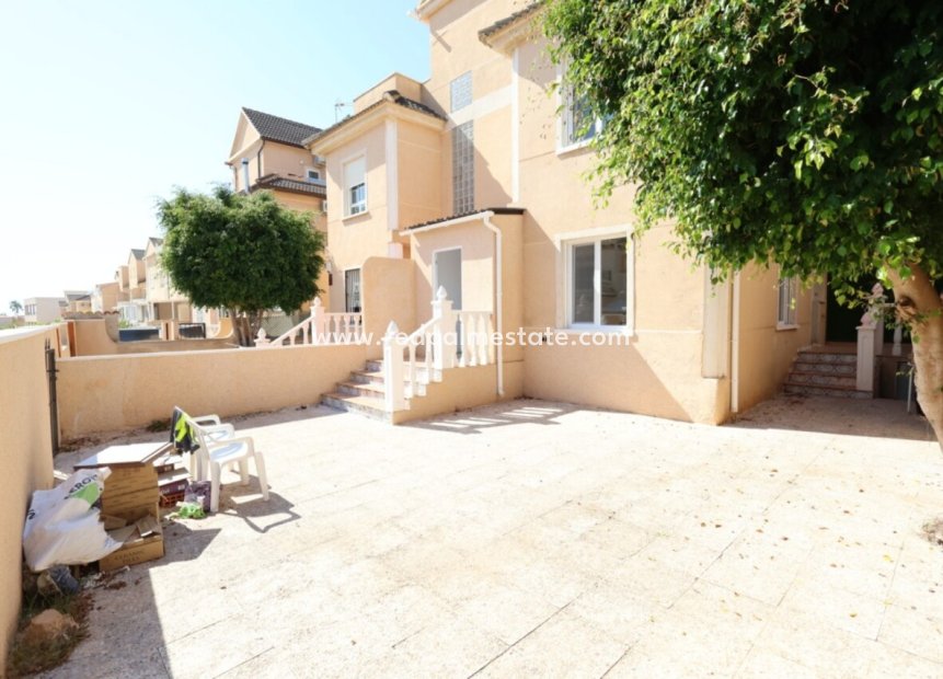 Resale - Town House -
Orihuela Costa - Costa Blanca