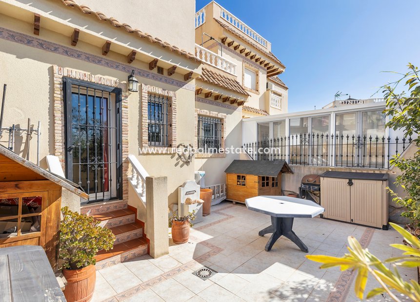 Resale - Town House -
Orihuela Costa - Costa Blanca