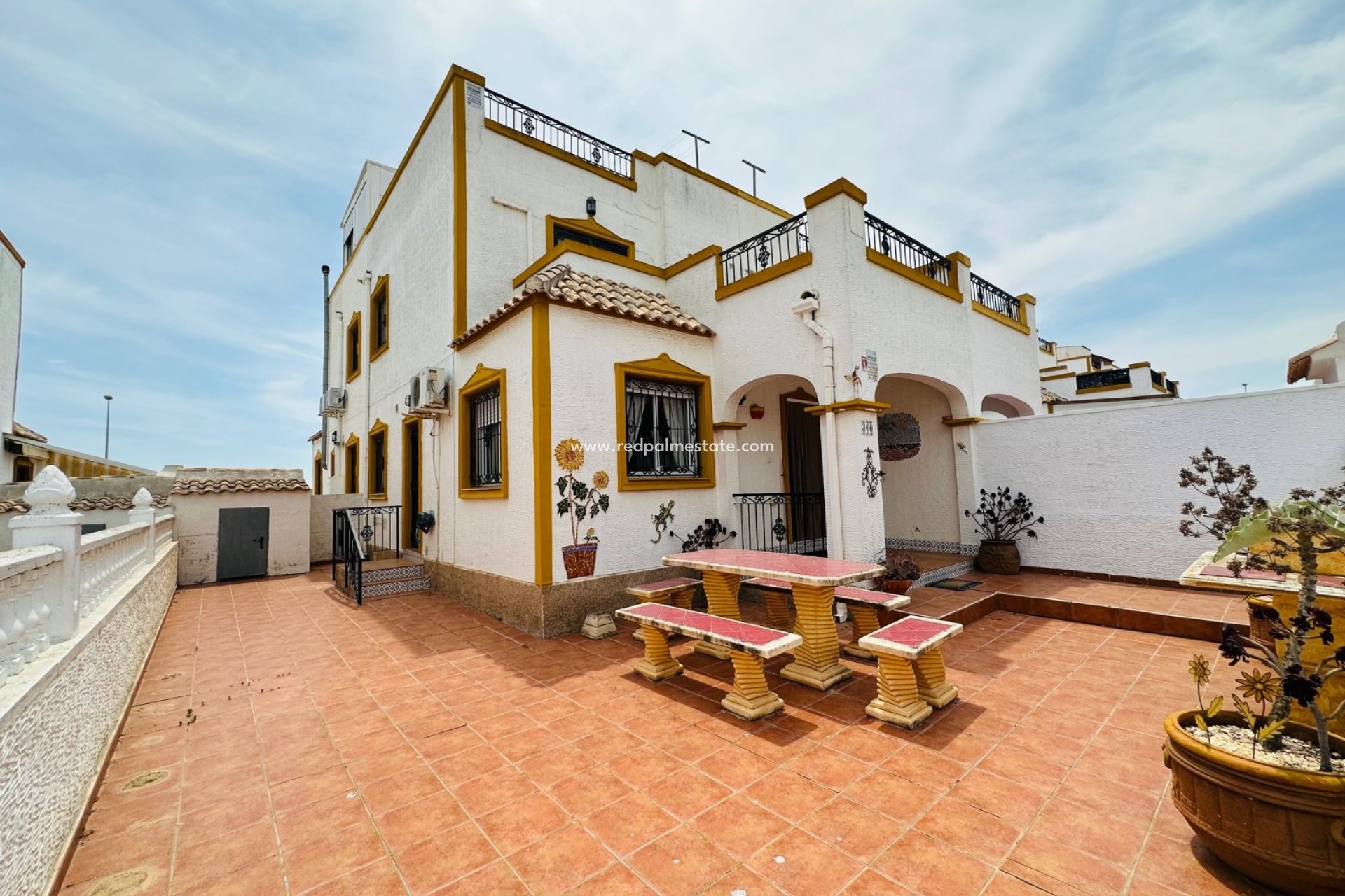 Resale - Town House -
Orihuela Costa - Inland