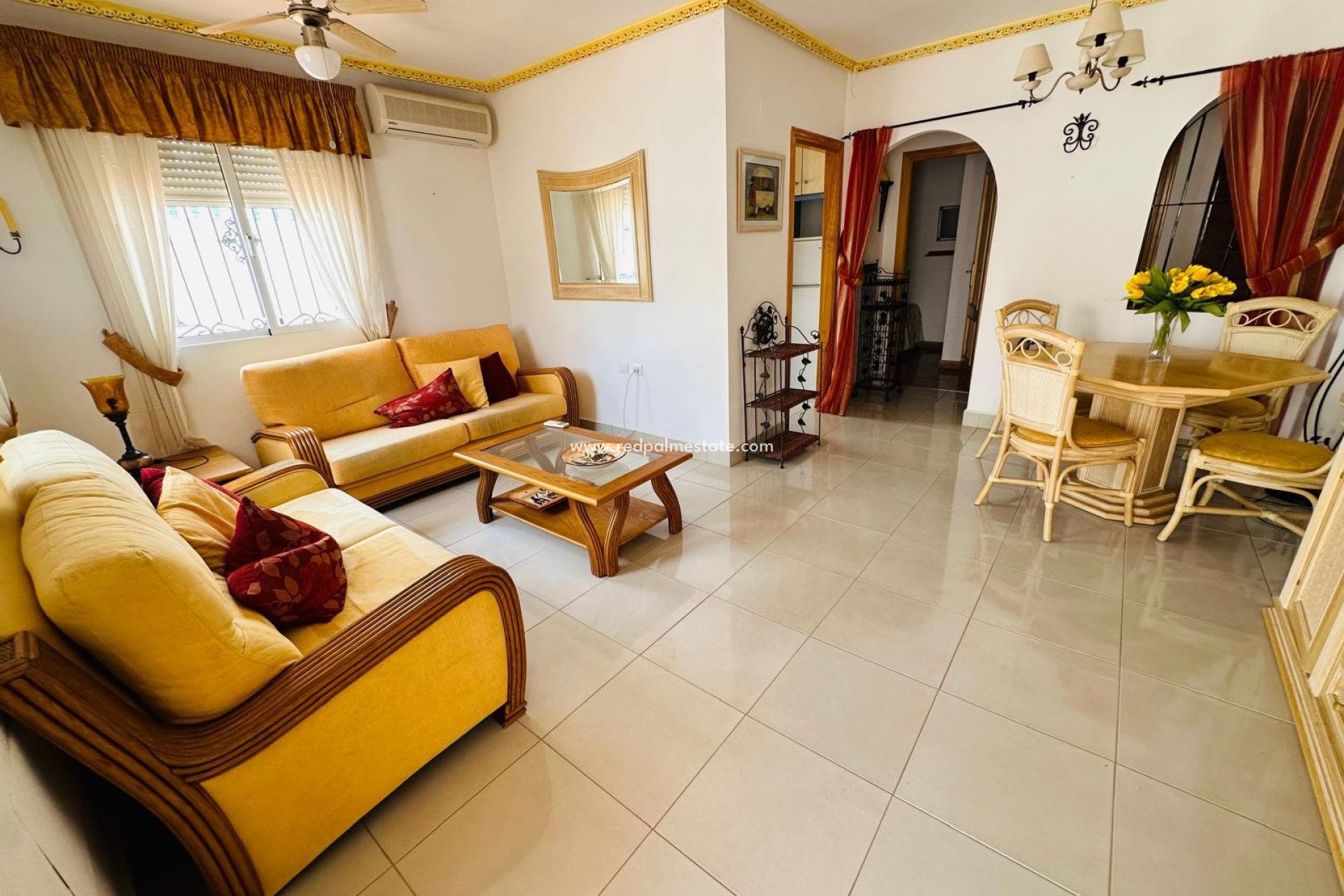 Resale - Town House -
Orihuela Costa - Inland