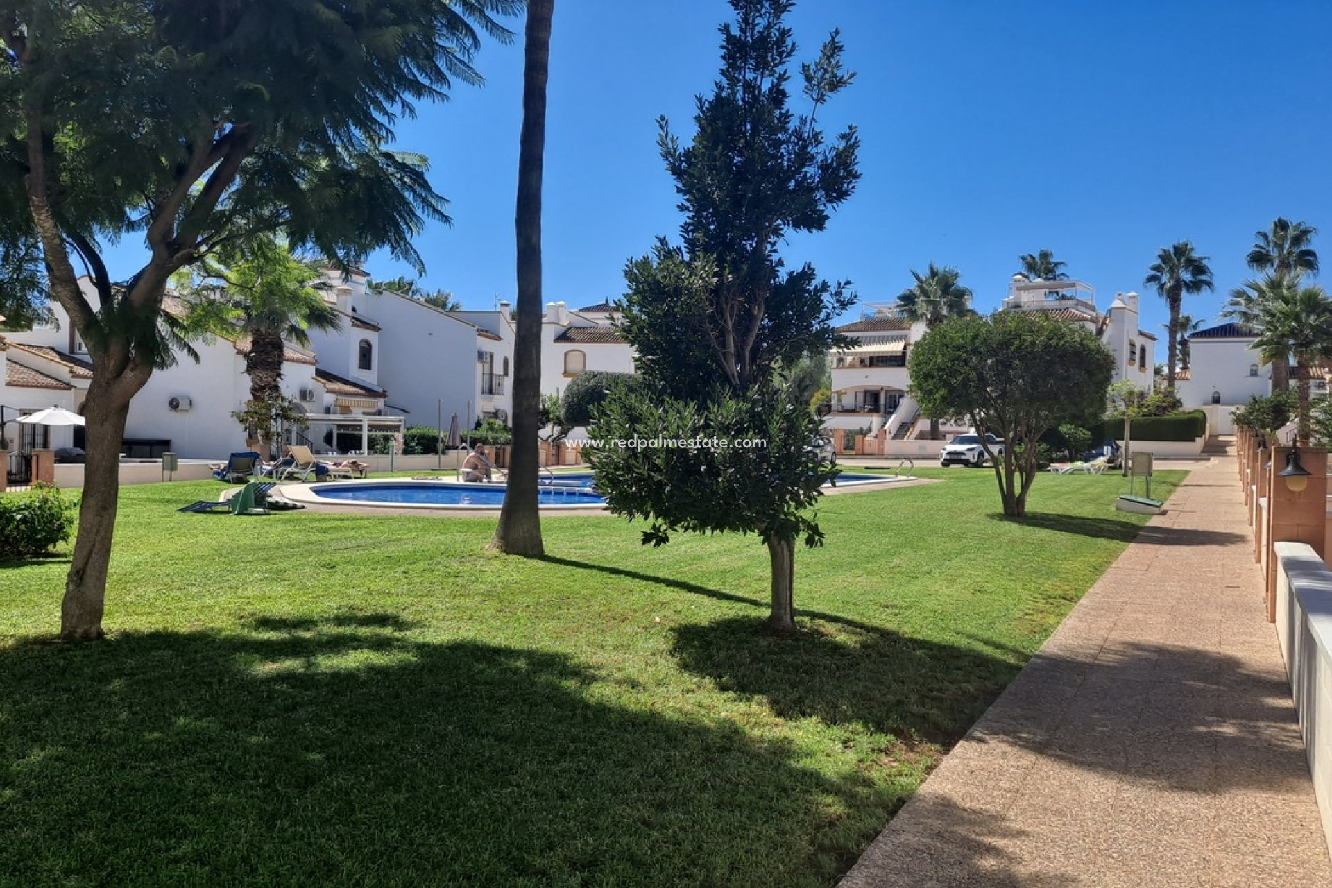 Resale - Town House -
Orihuela Costa - Inland