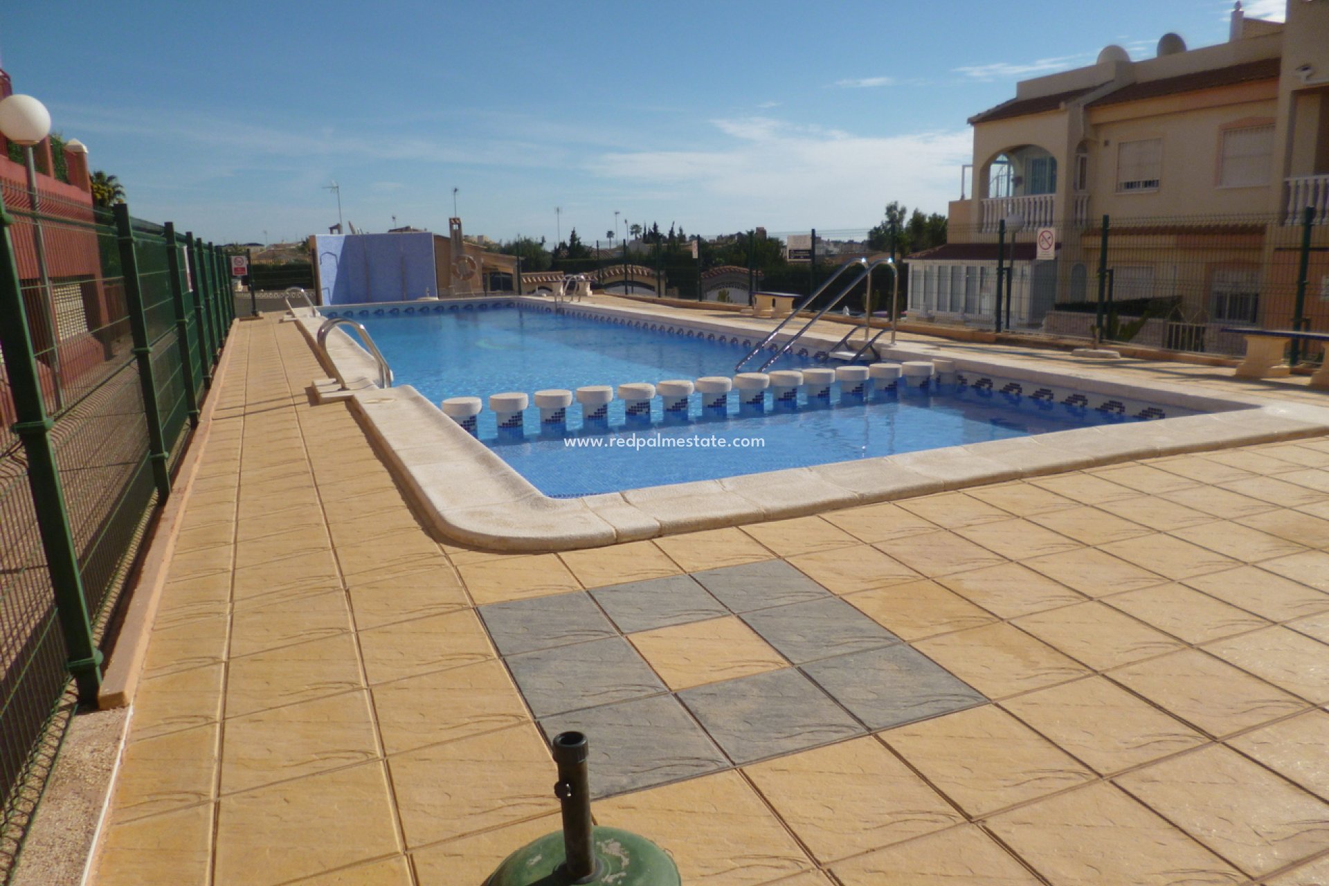 Resale - Town House -
Orihuela Costa - Inland