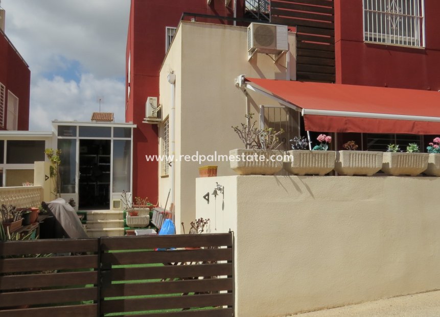 Resale - Town House -
Orihuela Costa - Inland