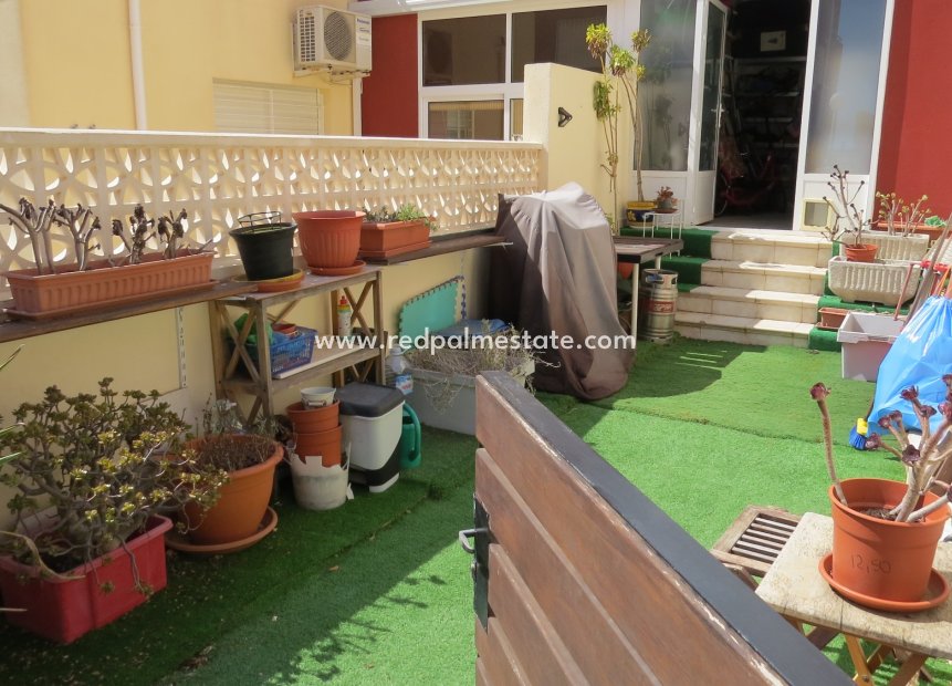 Resale - Town House -
Orihuela Costa - Inland