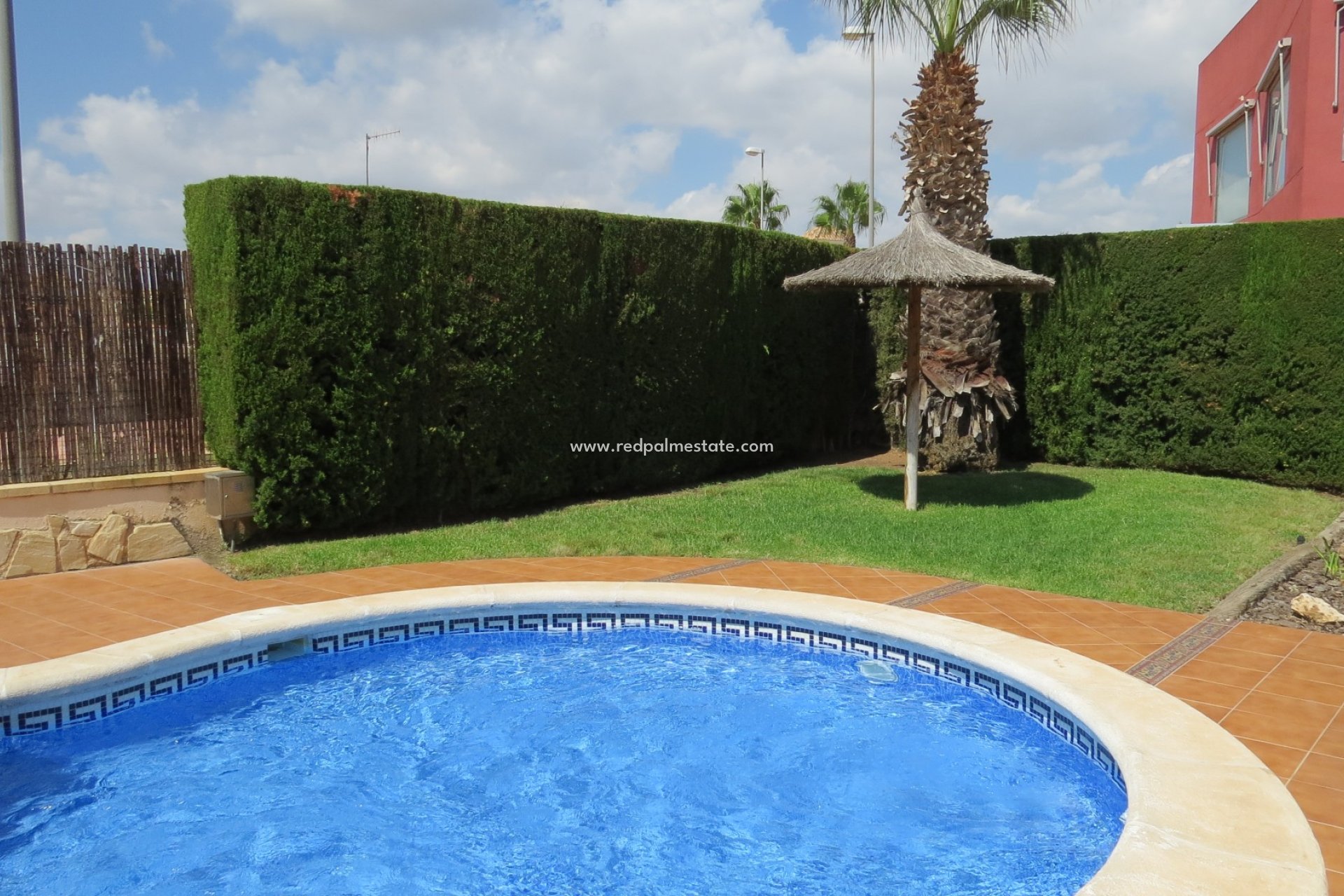 Resale - Town House -
Orihuela Costa - Inland