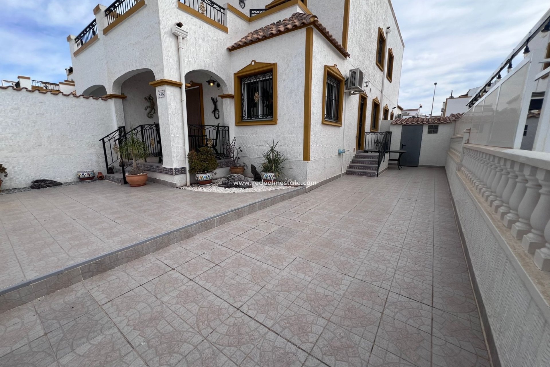 Resale - Town House -
Orihuela Costa - Inland