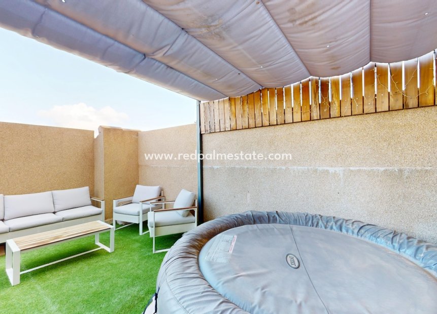 Resale - Town House -
Orihuela Costa - Inland