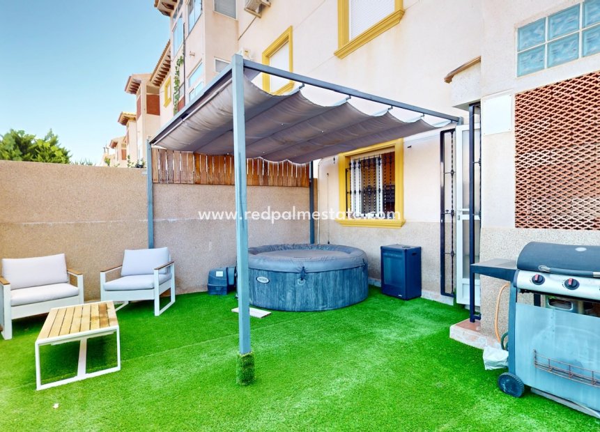 Resale - Town House -
Orihuela Costa - Inland