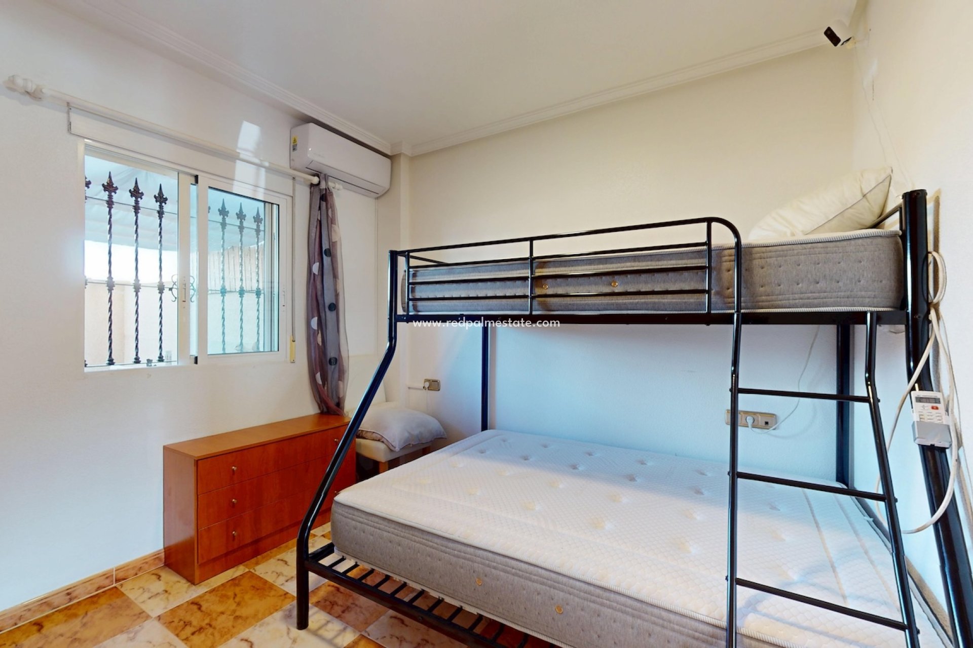 Resale - Town House -
Orihuela Costa - Inland