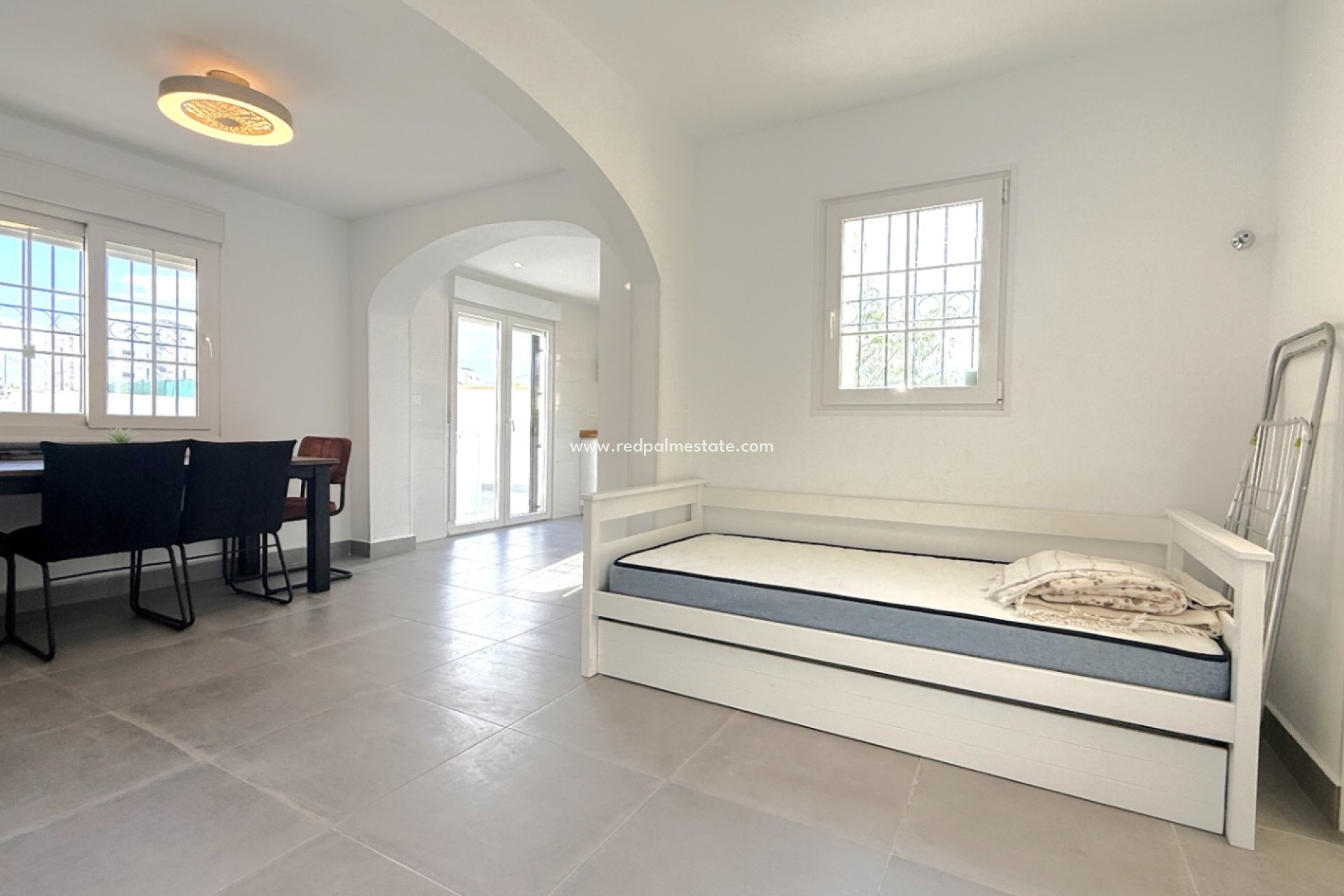 Resale - Town House -
Orihuela Costa - Inland