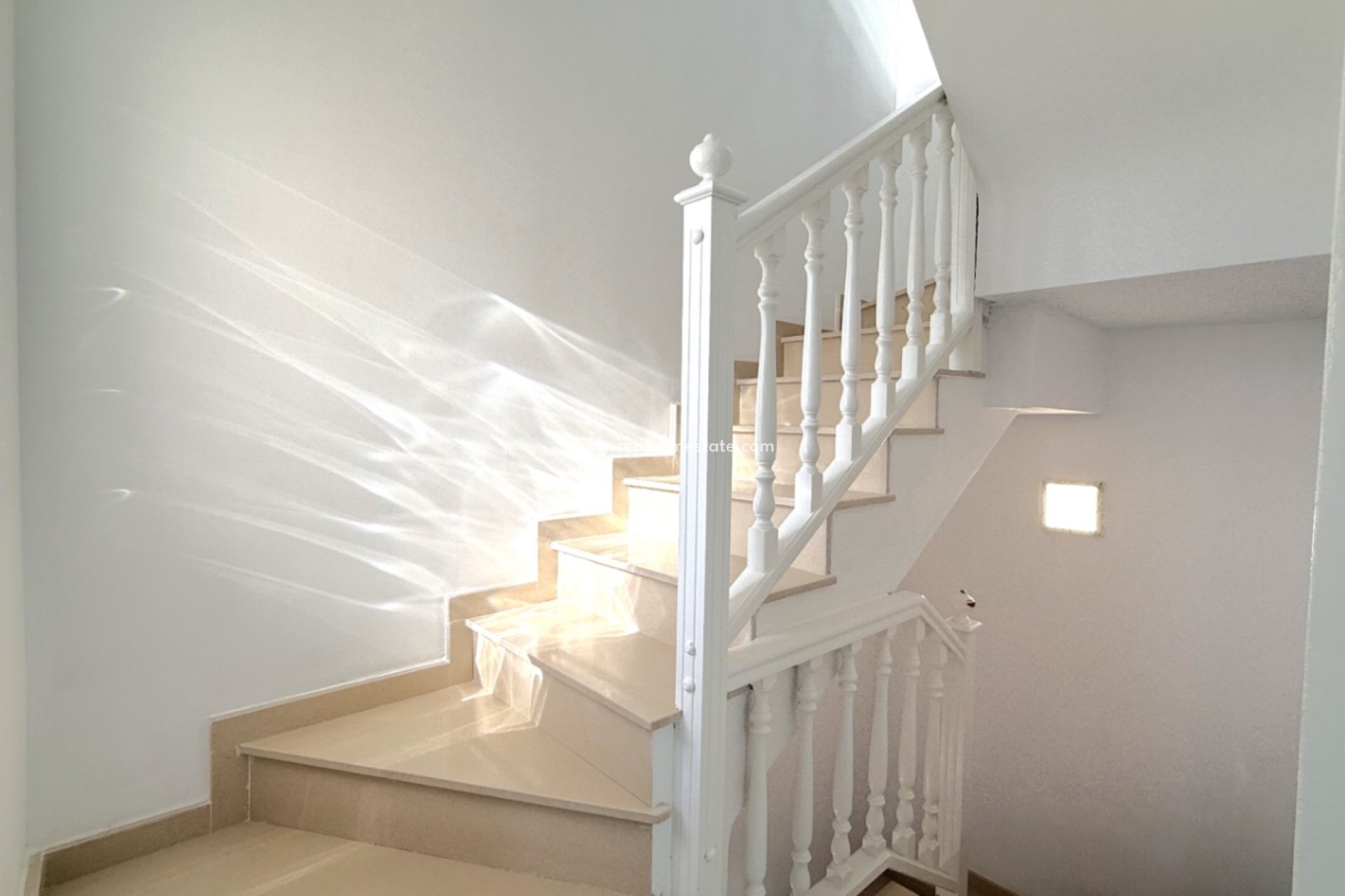 Resale - Town House -
Orihuela Costa - Inland