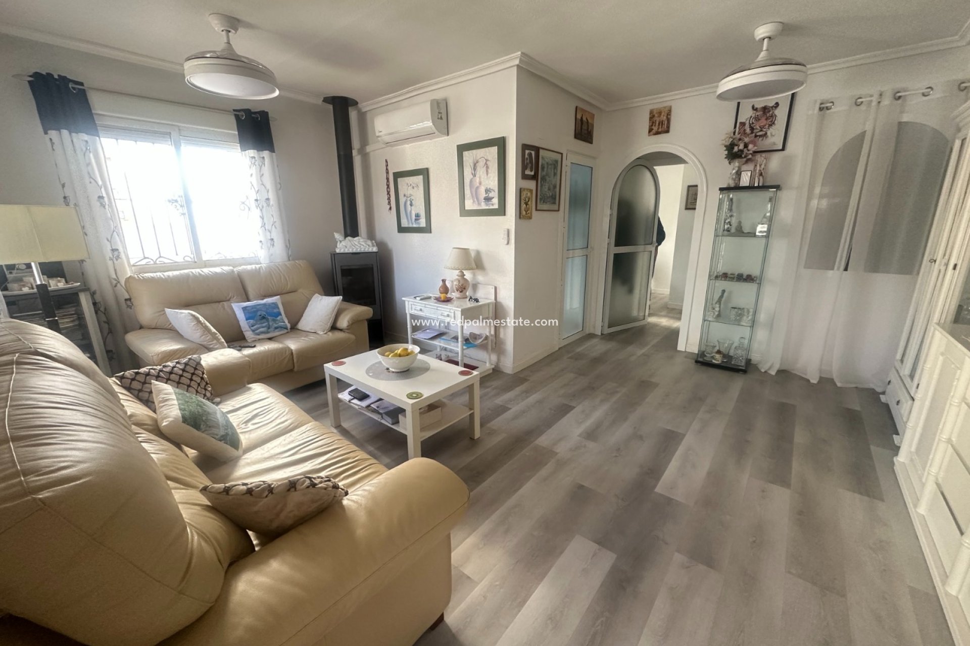 Resale - Town House -
Orihuela Costa - Inland