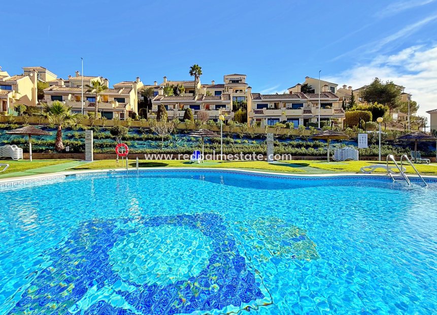 Resale - Town House -
Orihuela Costa - Inland