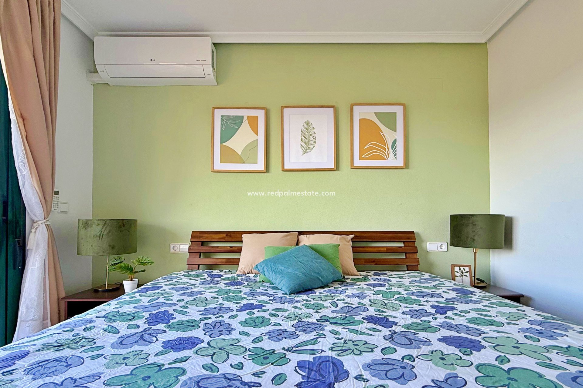 Resale - Town House -
Orihuela Costa - Inland