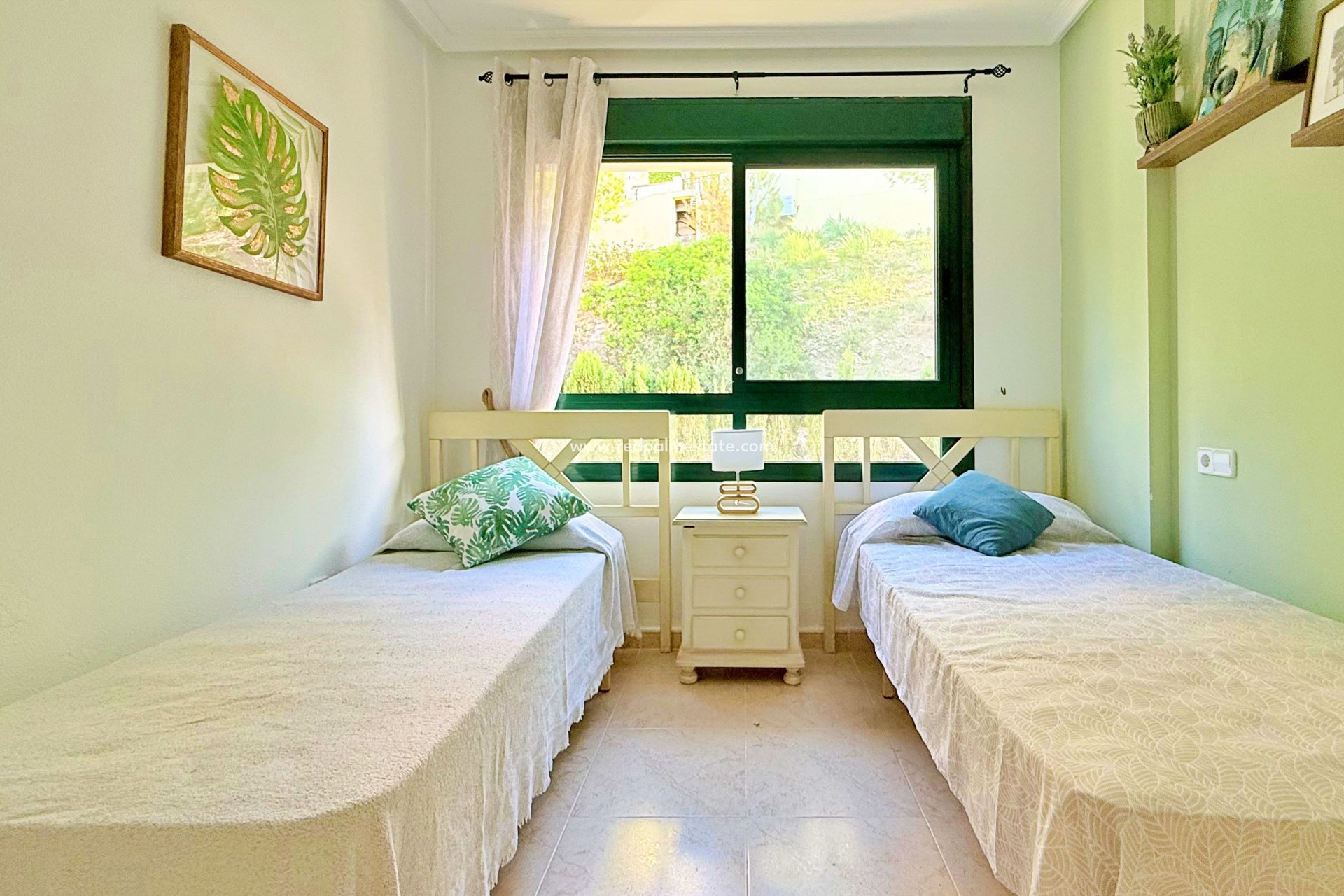 Resale - Town House -
Orihuela Costa - Inland