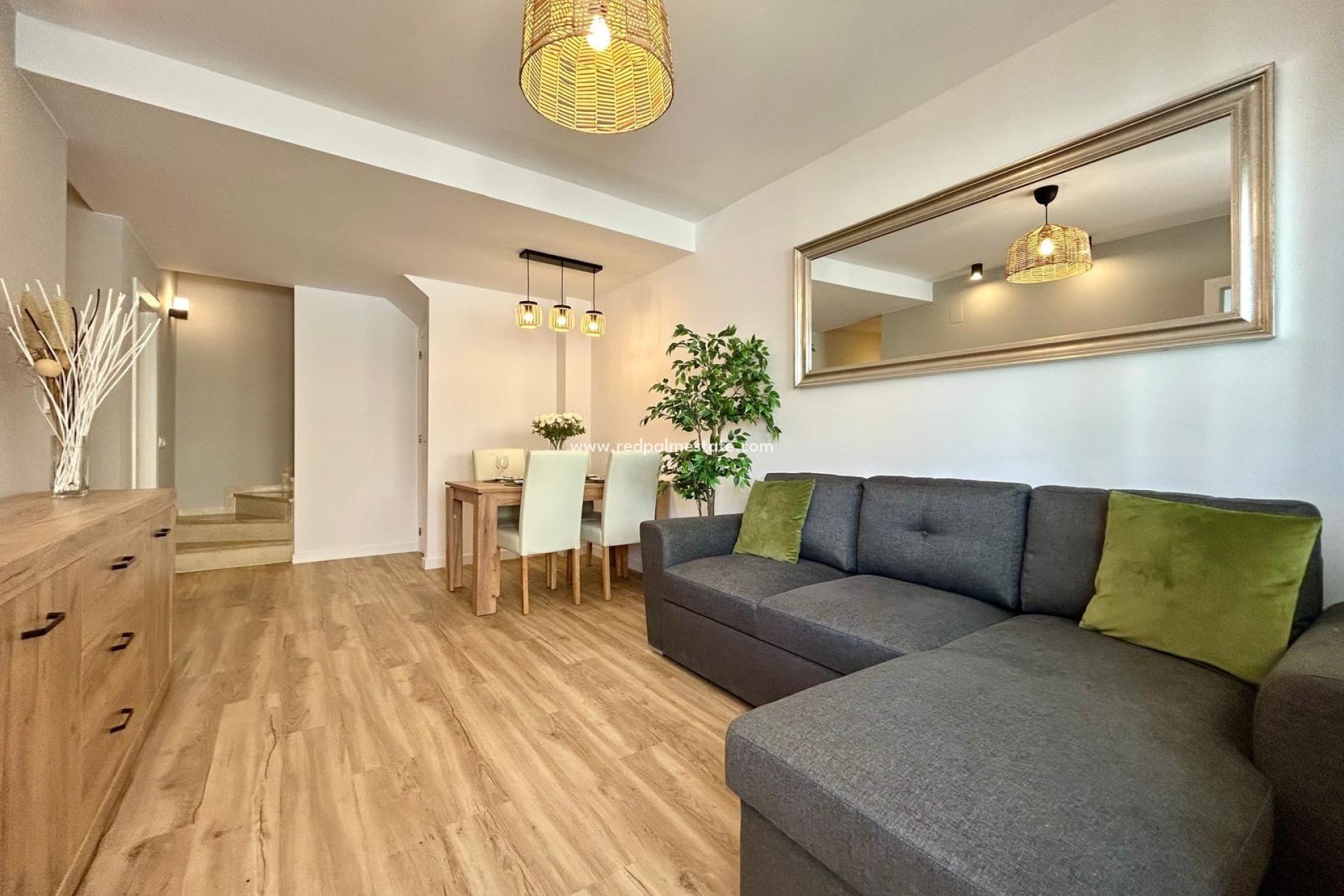 Resale - Town House -
Orihuela Costa - Inland