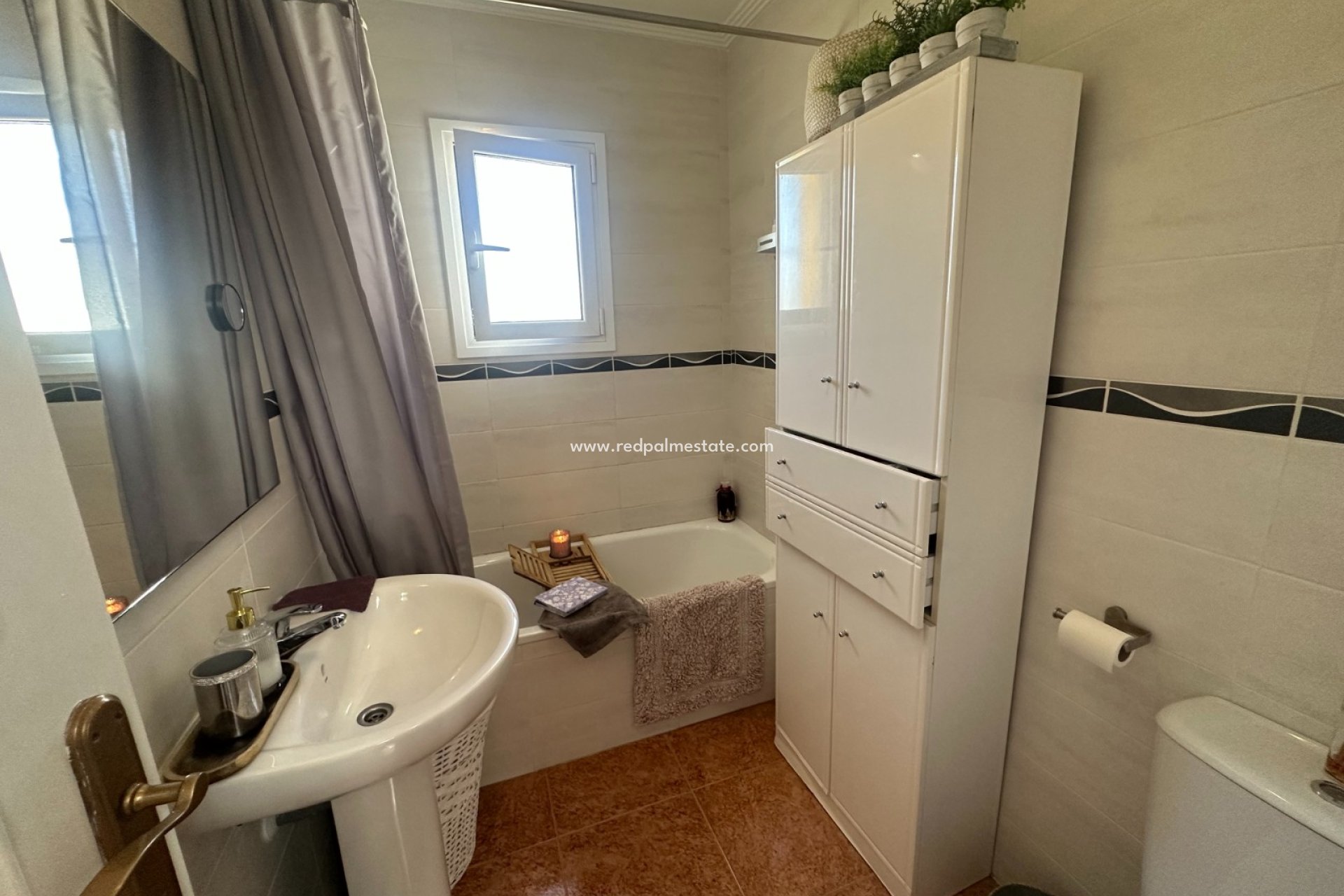 Resale - Town House -
Orihuela Costa - Inland