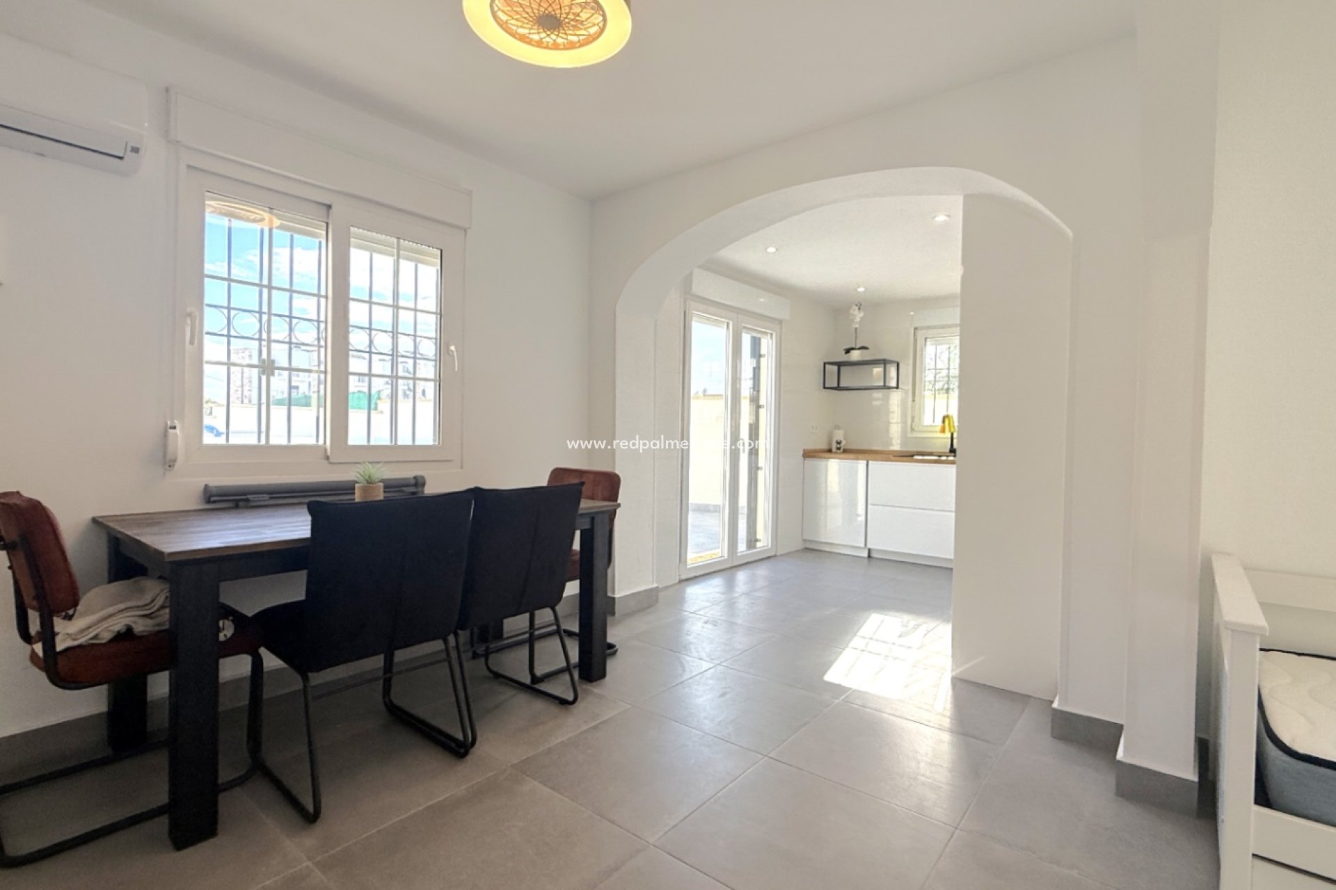 Resale - Town House -
Orihuela Costa - Inland