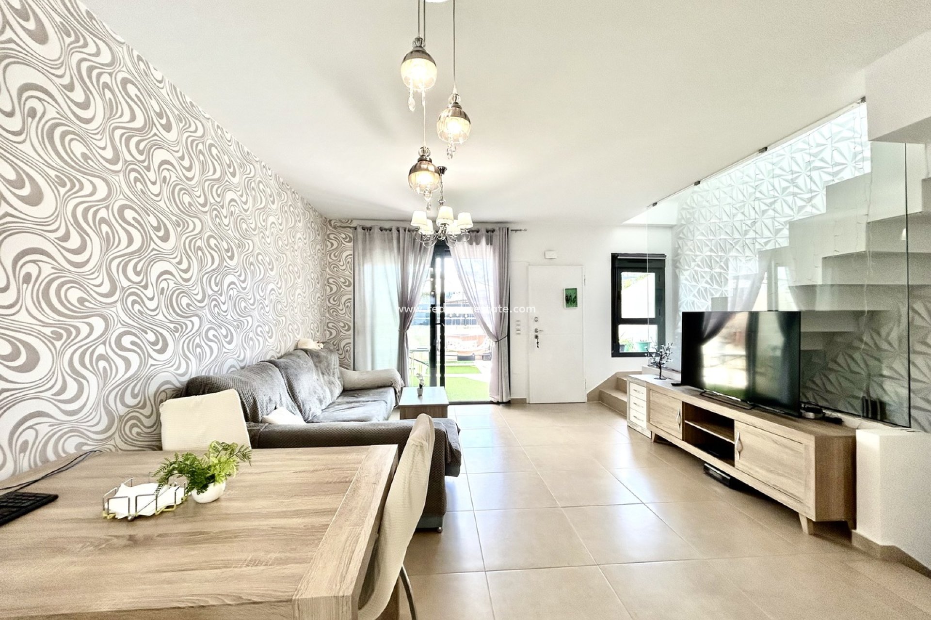 Resale - Town House -
Orihuela Costa - Inland