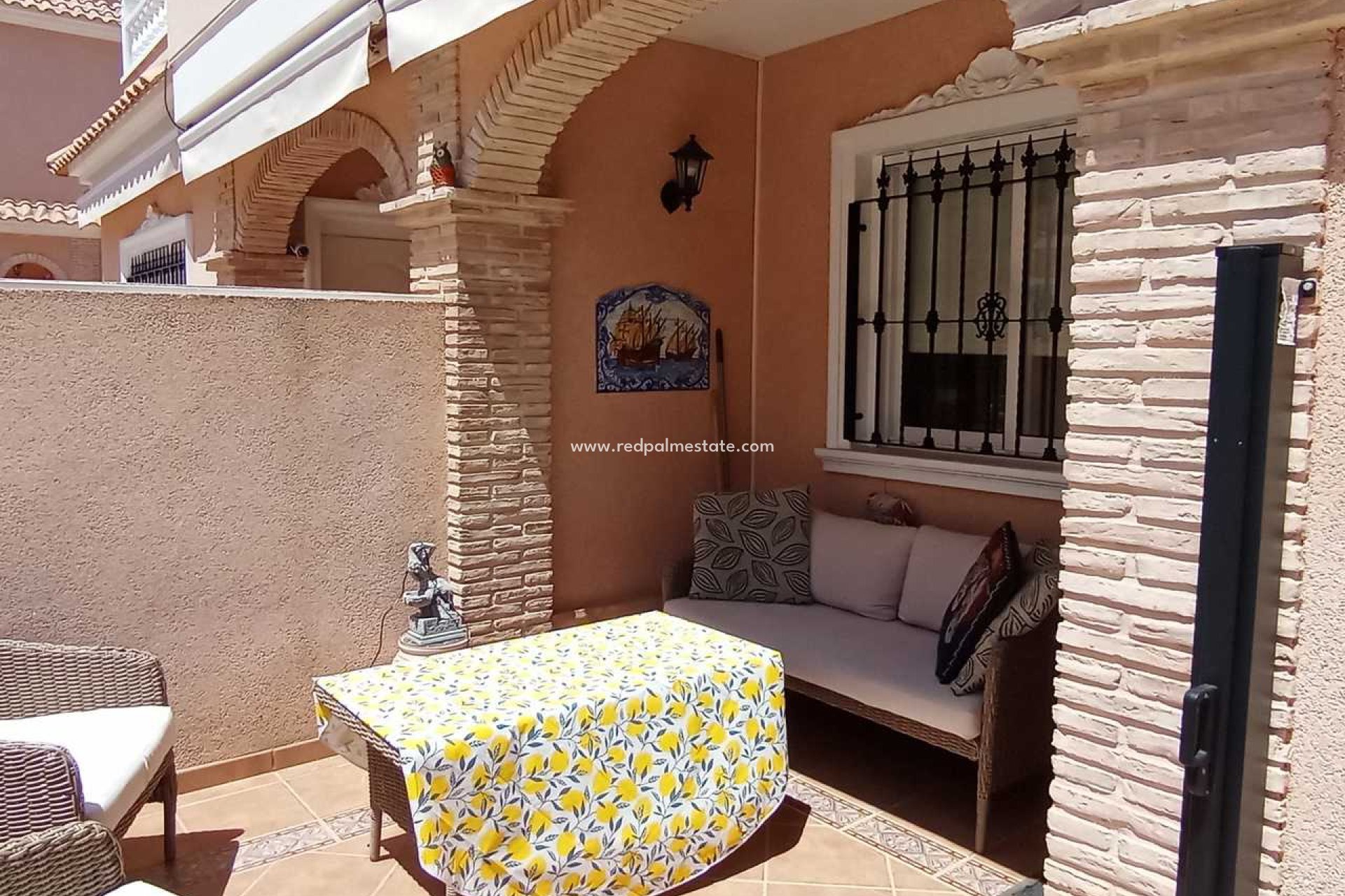 Resale - Town House -
Orihuela Costa - Inland