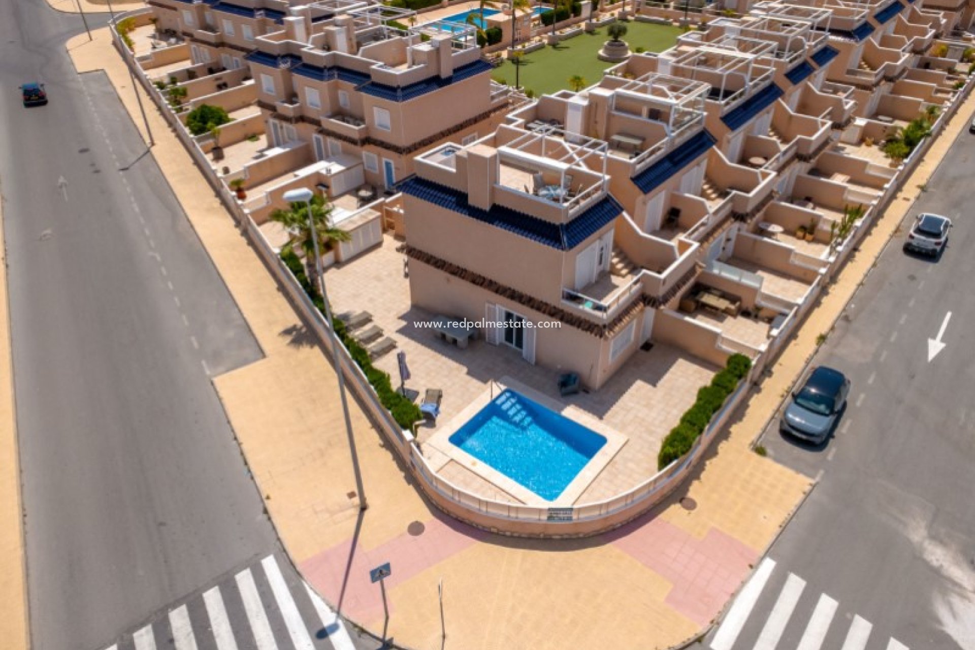 Resale - Town House -
Orihuela Costa - Inland