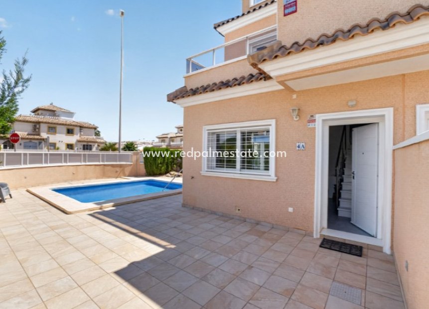 Resale - Town House -
Orihuela Costa - Inland