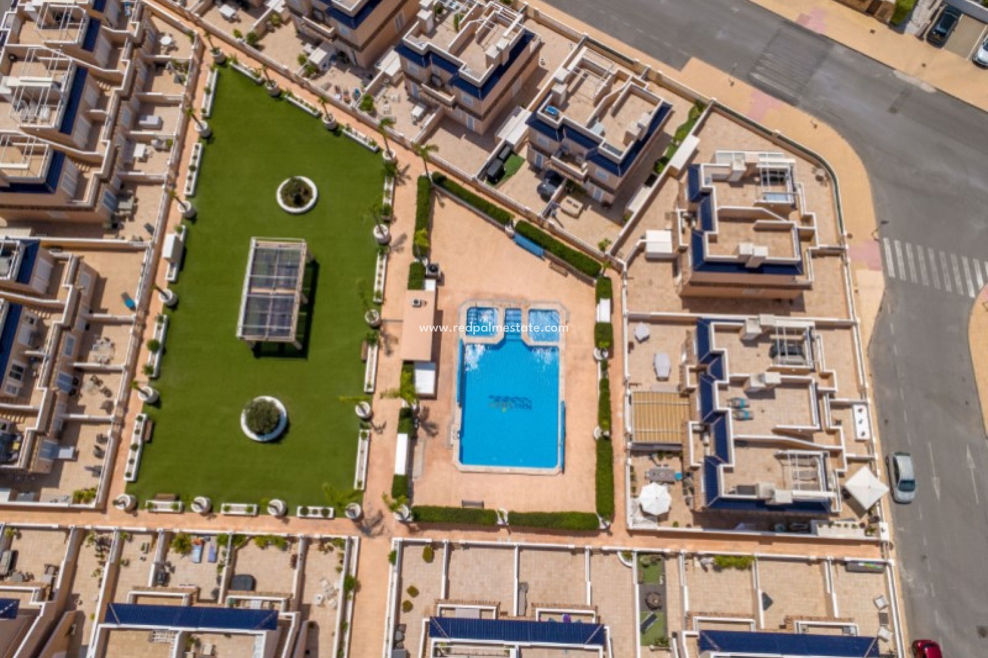 Resale - Town House -
Orihuela Costa - Inland