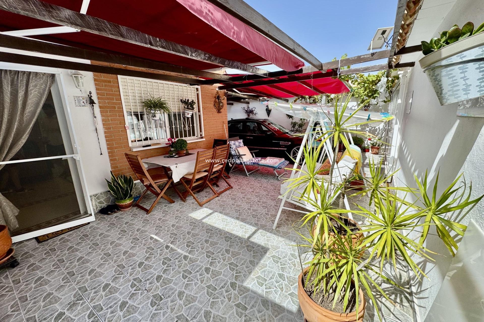 Resale - Town House -
Orihuela Costa - La Florida