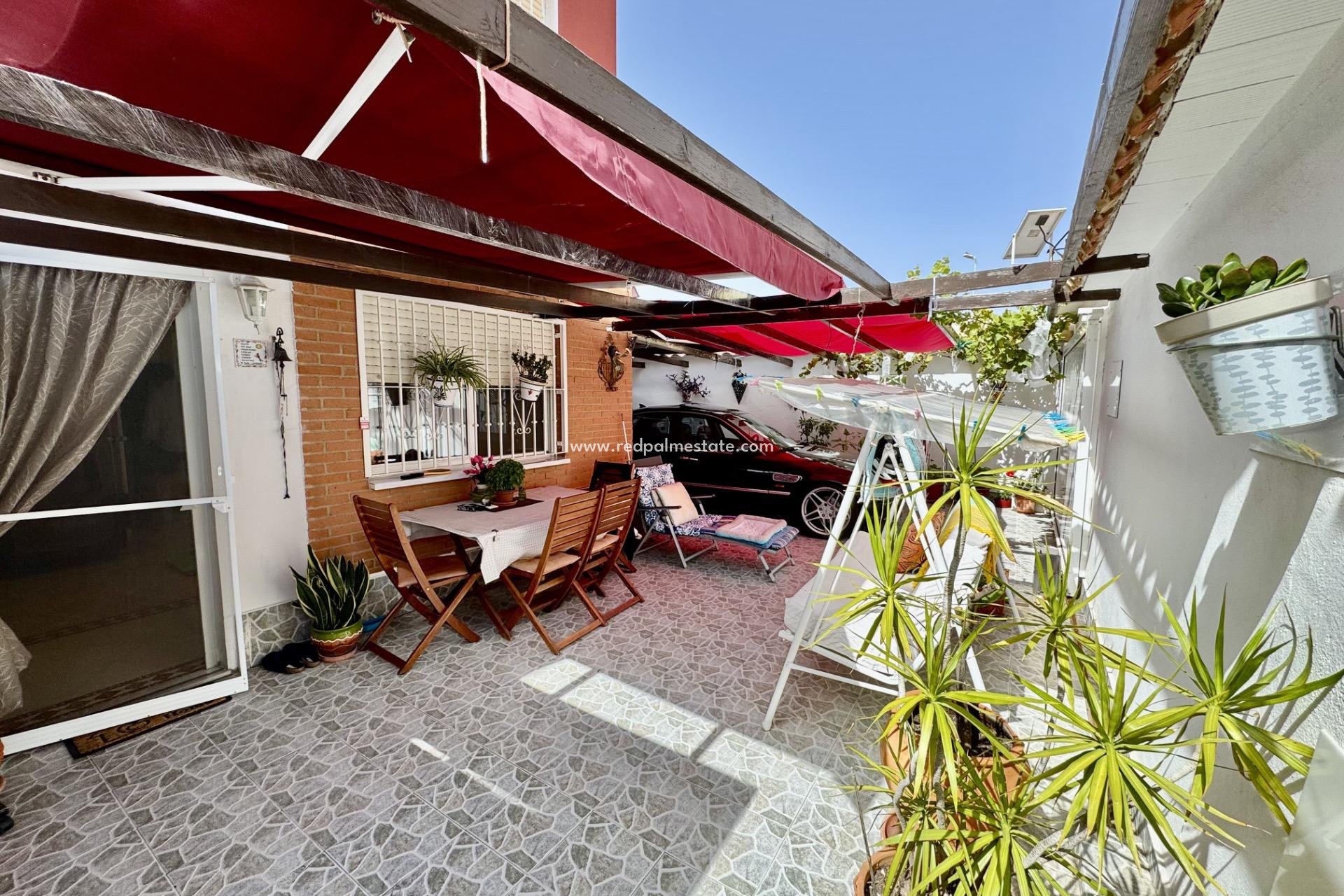 Resale - Town House -
Orihuela Costa - La Florida