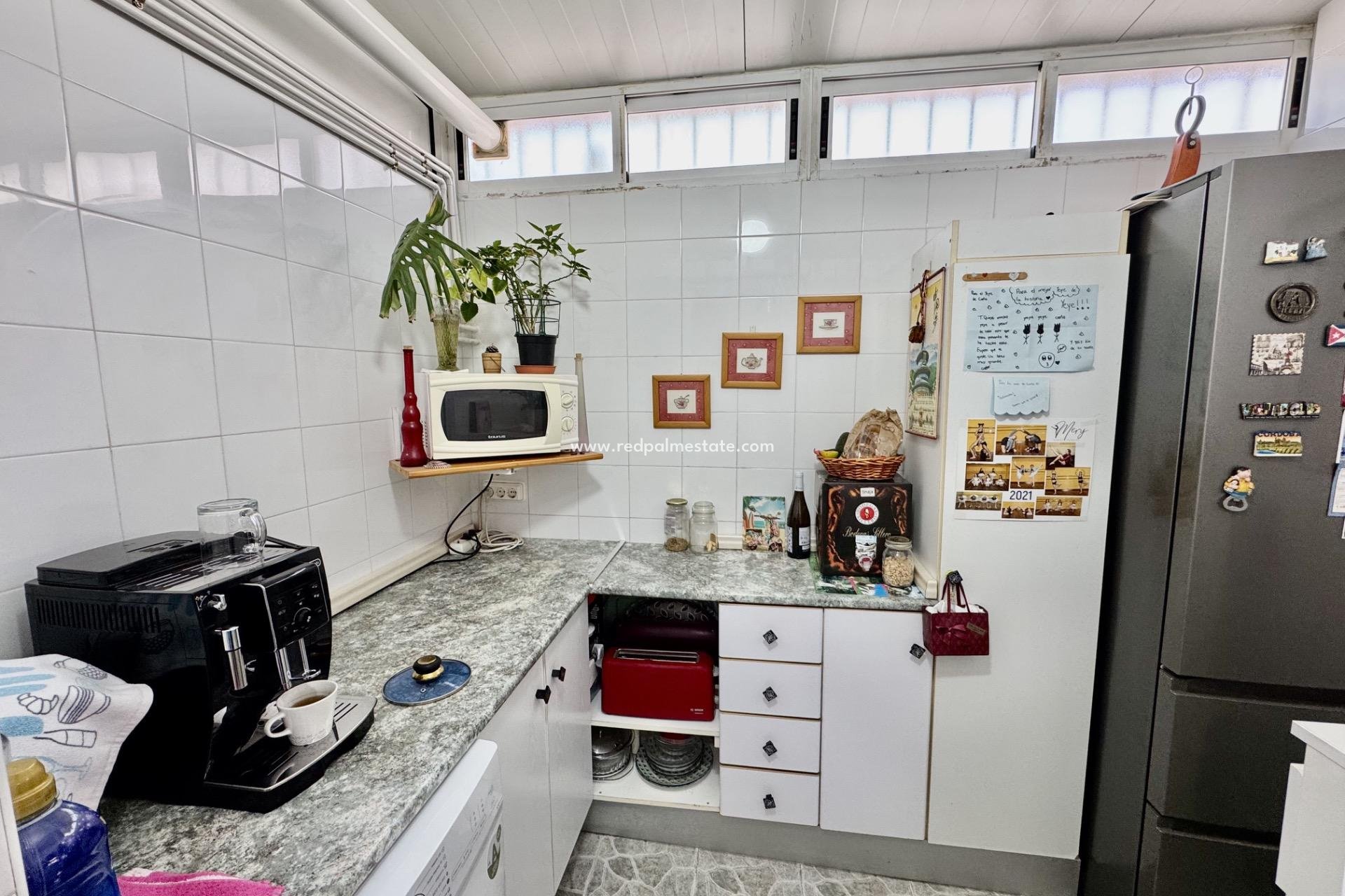 Resale - Town House -
Orihuela Costa - La Florida