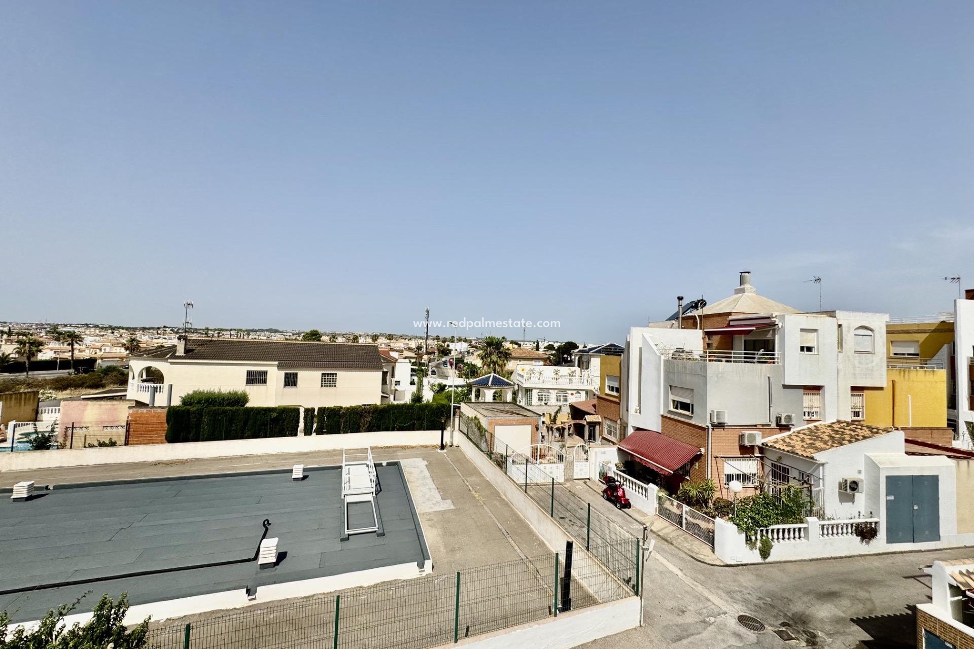 Resale - Town House -
Orihuela Costa - La Florida