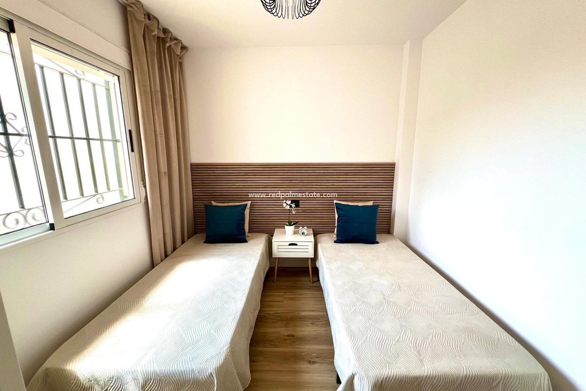 Resale - Town House -
Orihuela Costa - La Florida